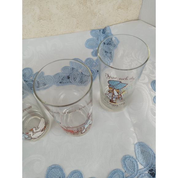 Vintage 1970's American Greetings Holly Hobbie Tumbler Glasses Blue Set of 4 - Picture 3 of 7